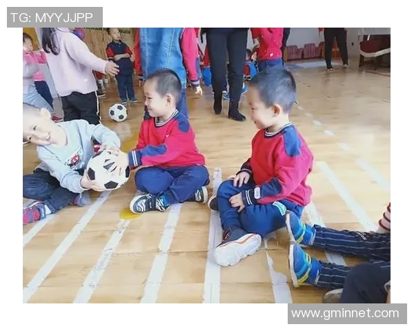 足球明星童年时光的珍贵瞬间回顾与成长历程分享